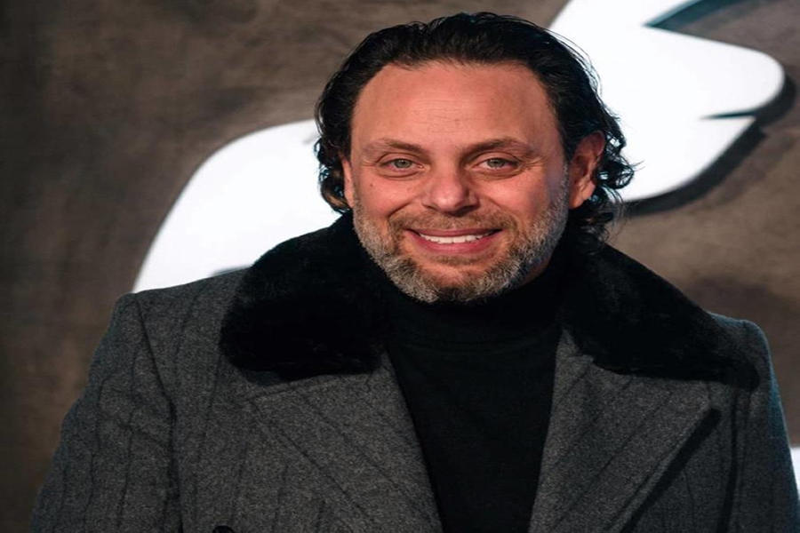 المخرج السوري  سيف سبيعي  يهدي هذا العمل لصديقه الراحل محمد قنوع