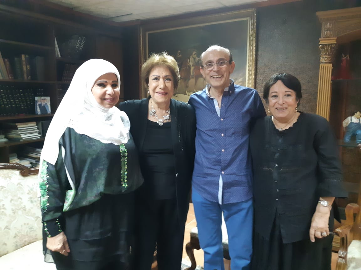 سميحة أيوب برفقة فنانين