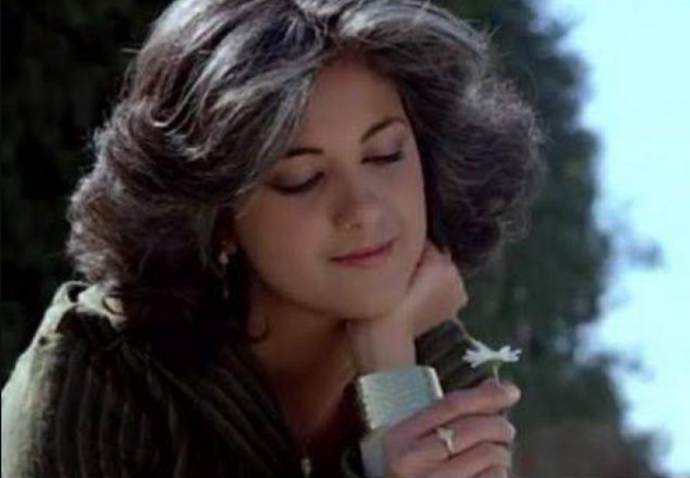 رد فعل غير متوقع من الفنانة مادلين عندما كشفت زوجها وهو يخونها مع أعز زميلاتها.. لن تصدق من هي ؟