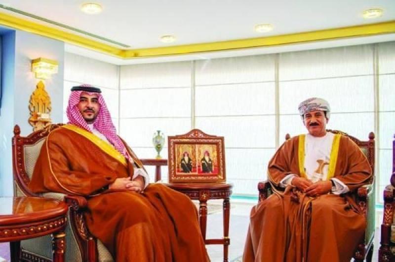 لأول مرة تطرح مسقط رؤيتها العلنية للتسوية في اليمن .. هل تساعد عُمان بضم فرقاء الصراع بعد عجز الجهود الأممية ؟ 