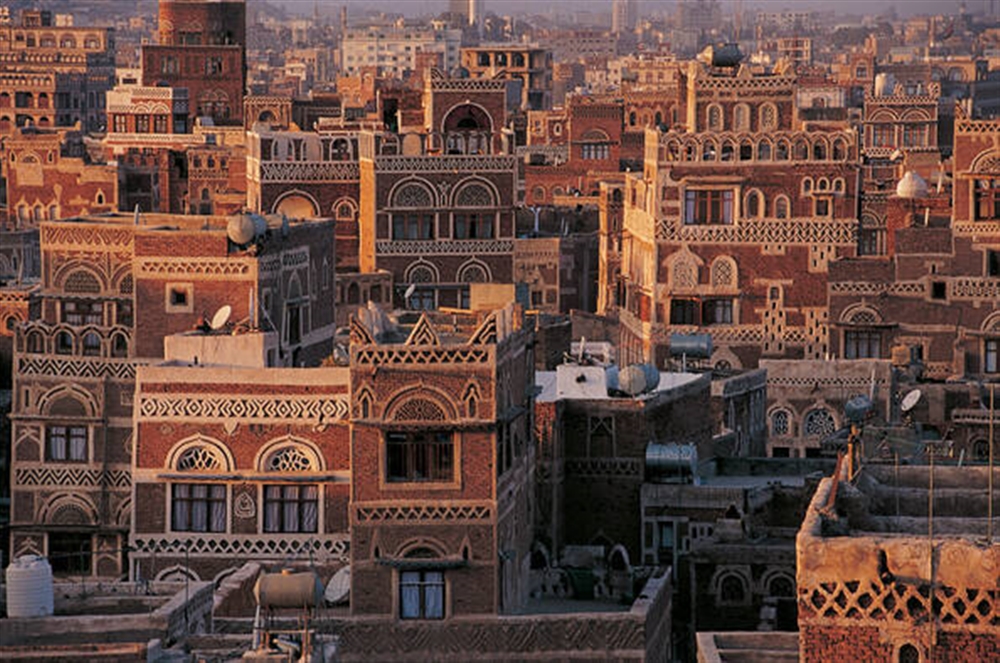 لأول مرة منذ نحو 9 سنوات .. الكشف عن وجود تجار خليجيين في صنعاء (صورة)