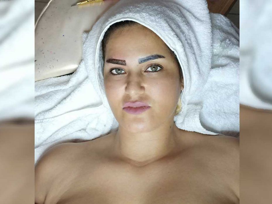 سما المصري تتجاوز الخطوط الحمراء وتظهر بدون ملابس على افخاذ رجل أفريقي ضخم وتصرخ كفاية حرام عليك