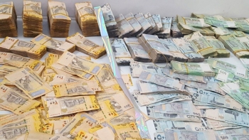 ارتفاع جنوني لدولار الأمريكي ..تعرف على أسعار الصرف الريال اليمني مقابل السعودي اليوم الأحد..السعر الآن