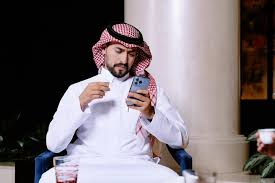 الكشف عن السبب  الرئيسي لمنع الوافد بان يرتدي الثوب السعودي !