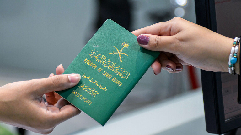 قراراً مفاجأً بشأن دخول الأطفال الذين ولدوا خارج المملكة العربية السعودية 