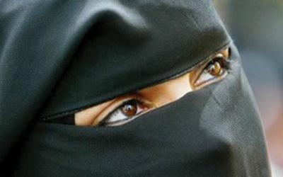 سعودية مراهقة تزوجت من جارها الكبير في السن وبعد عدة أشهر حدث مالم يكن في الحسبان!