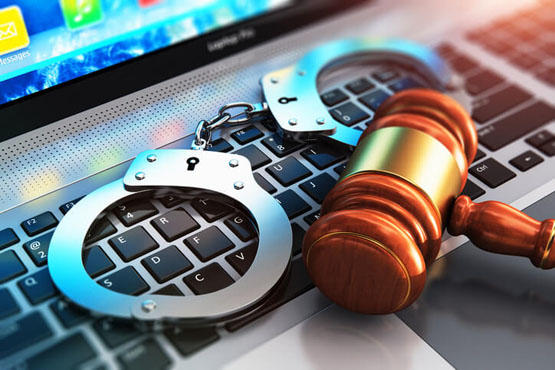 غرامة مليونية وسجن لكل من يتجرأ بالتلفظ أو يكتب هذه العبارات على مواقع التواصل الاجتماعي من اليوم في السعودية.