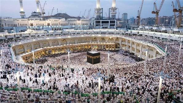 ماذا يحدث ؟..نداء عاجل من السلطات السعودية بشأن الحرم المكي