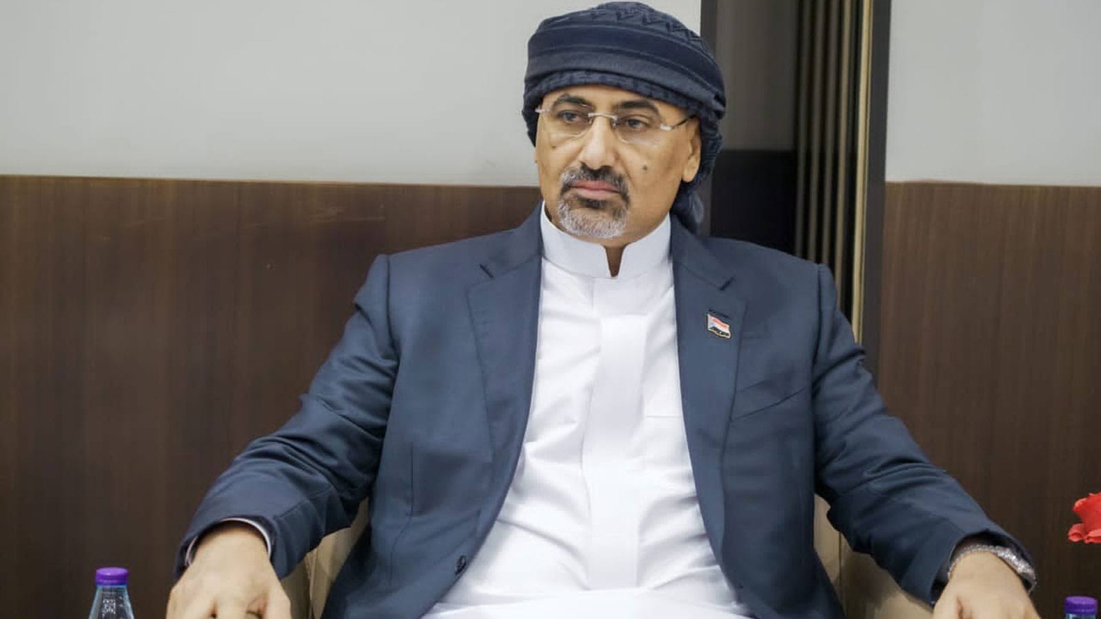 لأول مرة .. عيدروس الزُبيدي يصدر تصريحات مفاجأة بعد منعه من العودة إلى عدن..شاهد ماذا قال 
