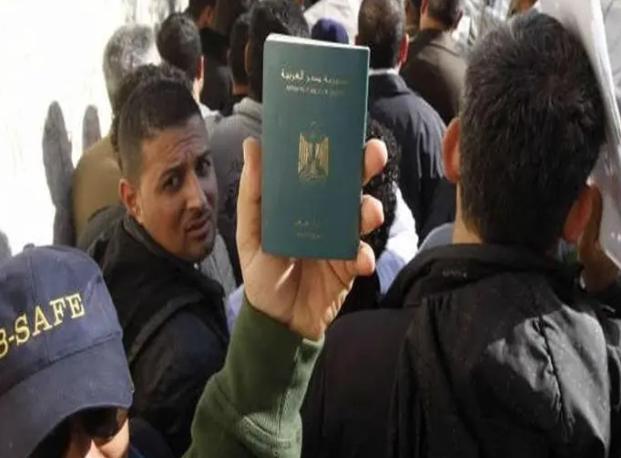 قرار كويتي يفاجىء الجميع  بمنع دخول العمالة التي تحمل جنسية هذا البلد العربي !