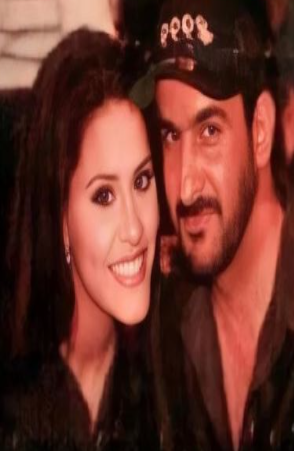 صورة نادرة للفنانة أحلام مع زوجها رجل الأعمال الشهير في فترة خطوبتهما  