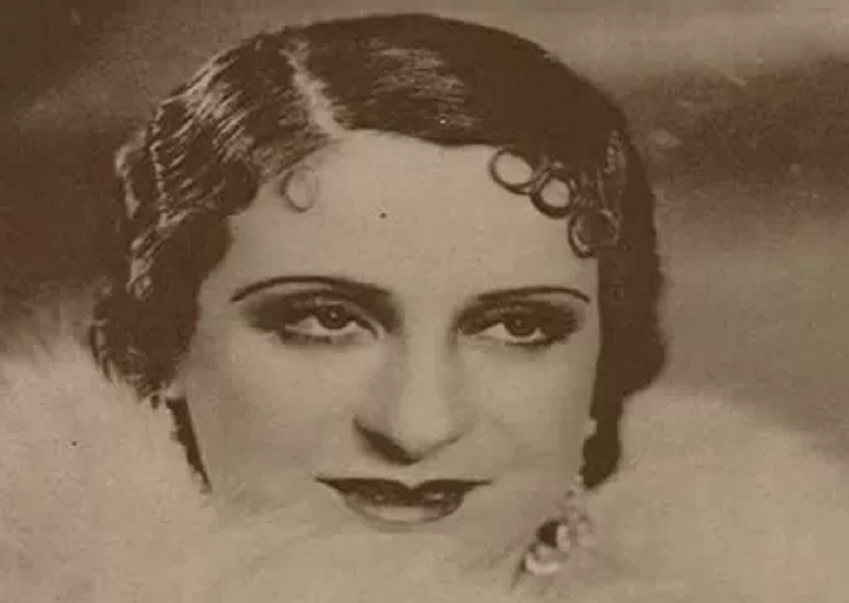  الفنانة سميحة سميح،