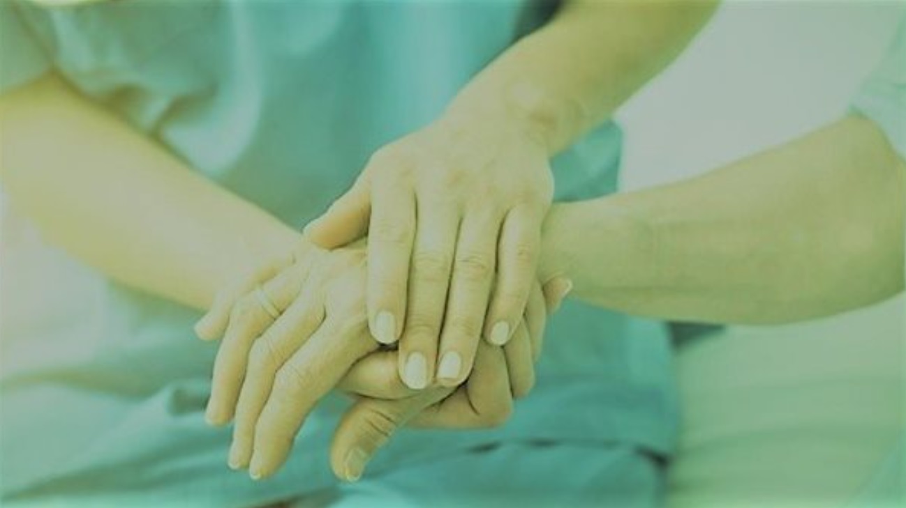 احذر: ظهور هذه العلامات في اليدين والقدمين تدل على إصابتك بمرض خطير وعليك مراجعة الطبيب فورا؟