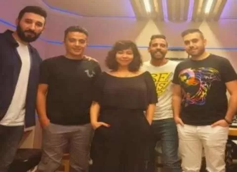 أول ظهور صادم للفنانة « شيرين » بعد انفصالها عن حسام والجمهور في ذهول  .. لن تصدق كيف بدا شكلها (شاهد الصورة)