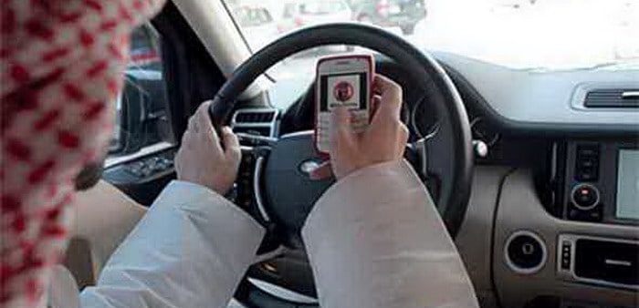 سعودية تقوم بفضح زوجها وتصوير هذا الفيديو من داخل سيارتهم.. والنهاية كانت كارثية!!