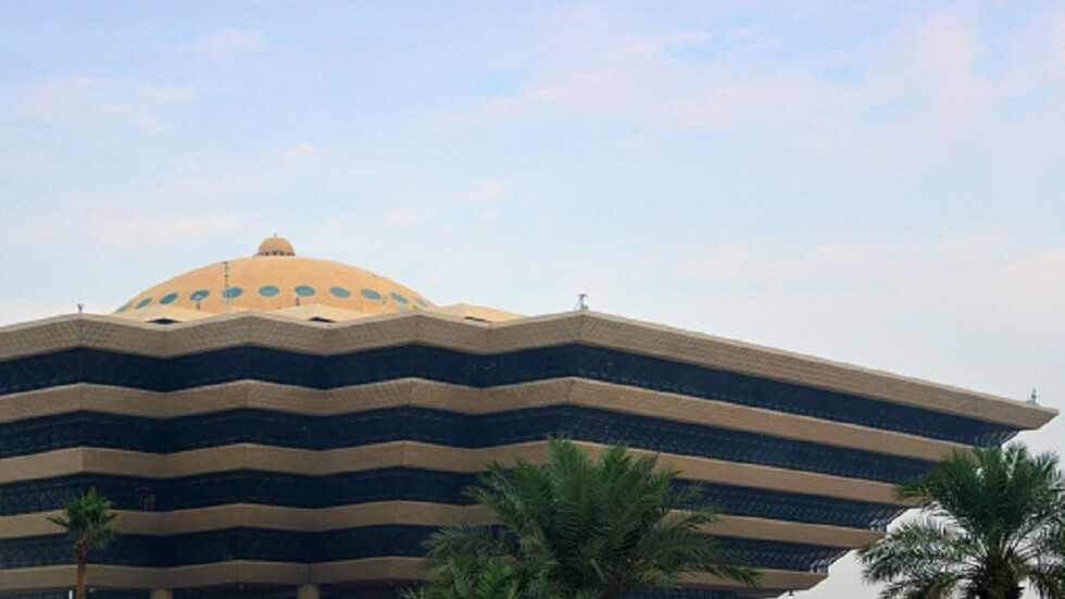 الداخلية السعودية تطرد أبناء هذه الجنسية وتمنع دخولهم للمملكة نهائيا لسبب صادم وخطير!! 