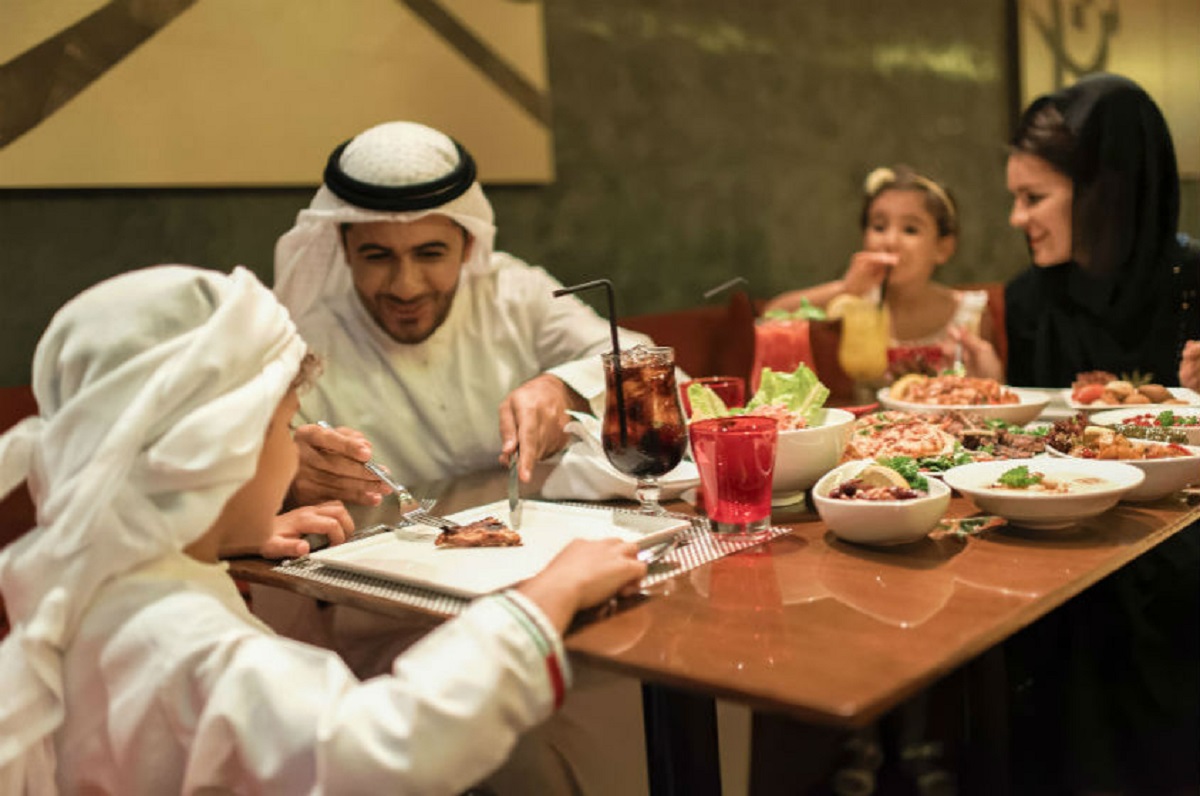 السعودية .. غرامة رُبع مليون ريال لكل من يتناول هذا الطعام بهذه الطريقة !