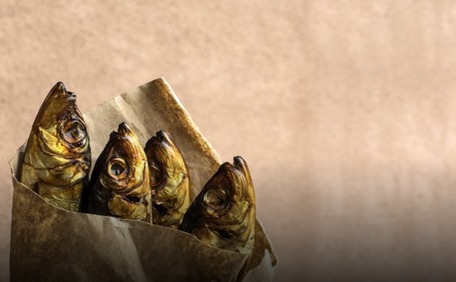 بينما يعتبرها البعض طعاما ضارا و صفها خبراء تغذية بأنها من الأطعمة المفيدة لصحة الإنسان تعرف على فوائد سمك الرنجة 