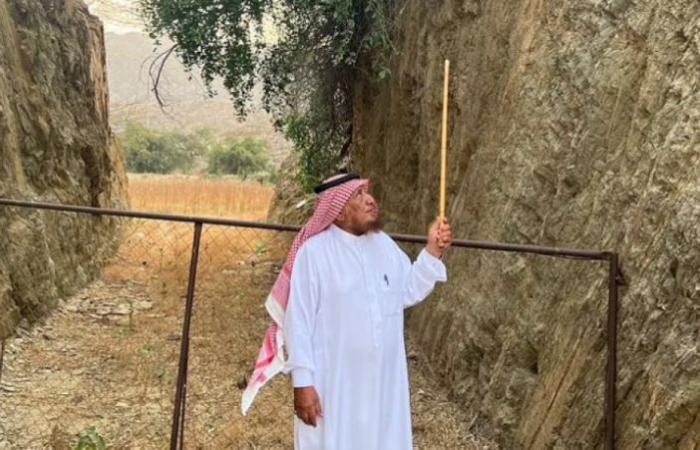 رجل قام بتكسير الجبل ونحته لتنفيذ شرط زواجه من فتاة سعودية.. وعندما أتم المهمة كانت المفاجأة الصادمة!
