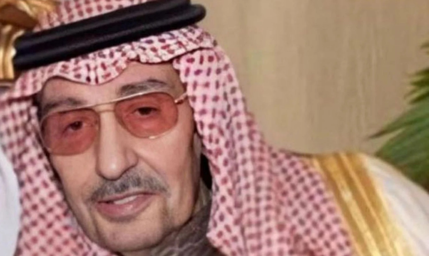 شاهد من هو الأمير البارز نجل ملك السعودية الذي جذب جميلات السينما المصرية بوسامته وتزوج أشهر الفنانات - الأسماء