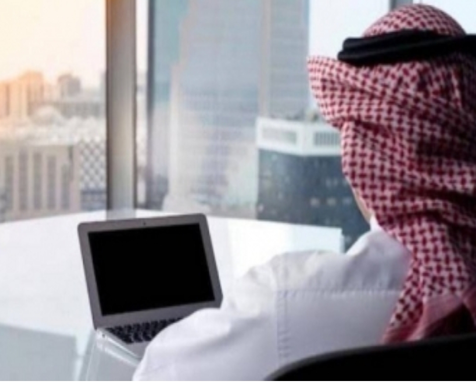 شاهد شاب سعودي مسحور يثير حرب بين السعوديات والمغربيات بعد قيامه بهذا الشيء الصادم أمام الجميع