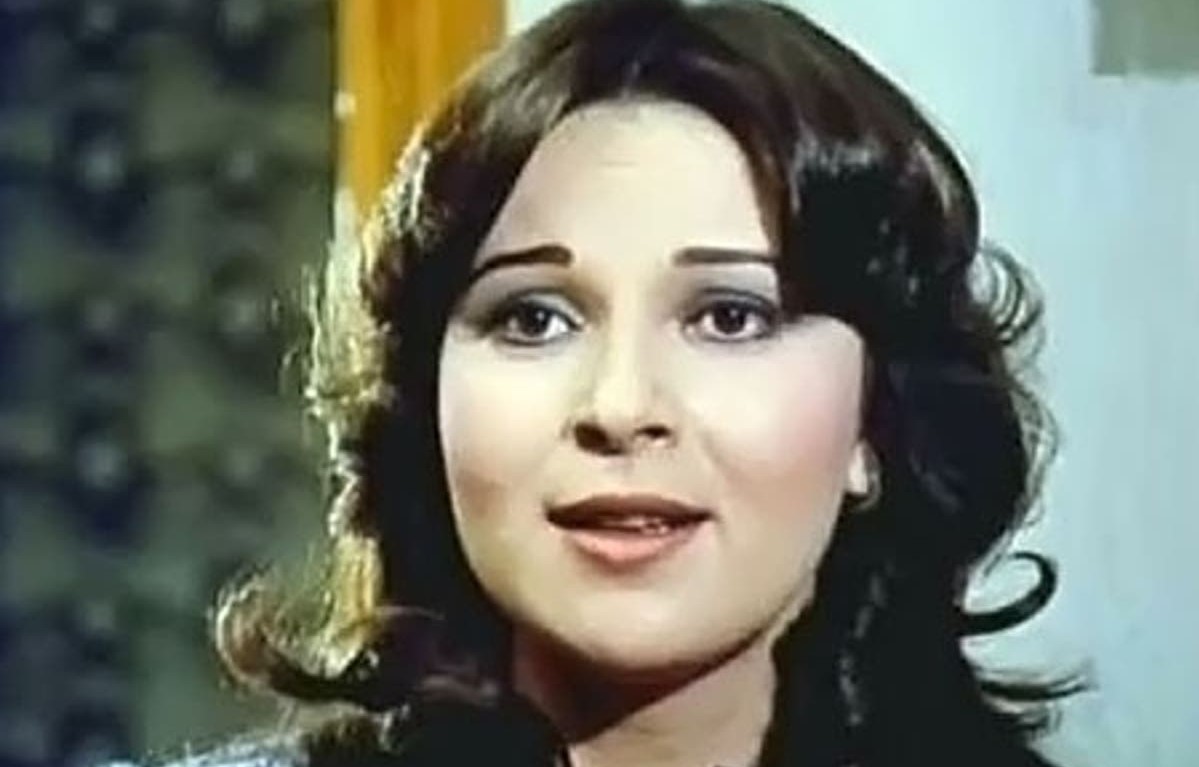 الفنانة نورا