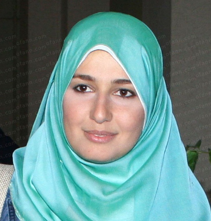 الفنانة حلا شيحة