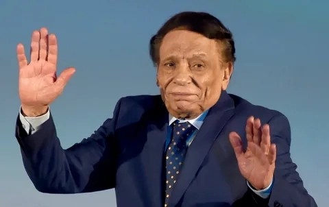 اعتزال الزعيم عادل امام تتصدر محركات البحث وجميع مواقع التواصل الاجتماعي 