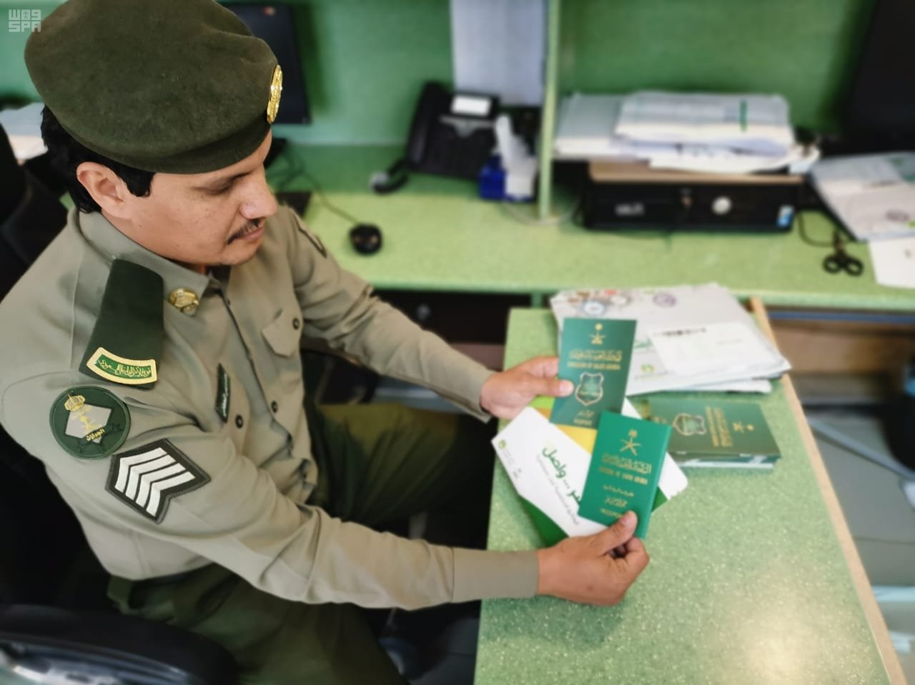 الجوازات السعودية تصدر قرارات مفاجئة حول منع تأشيرة الزيارة العائلية لهذه المدن في المملكة