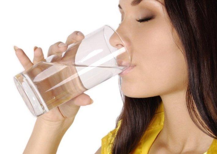 لماذا نهى الرسول عن شرب الماء بعد العلاقة الزوجية؟..الإجابة ستصدمك