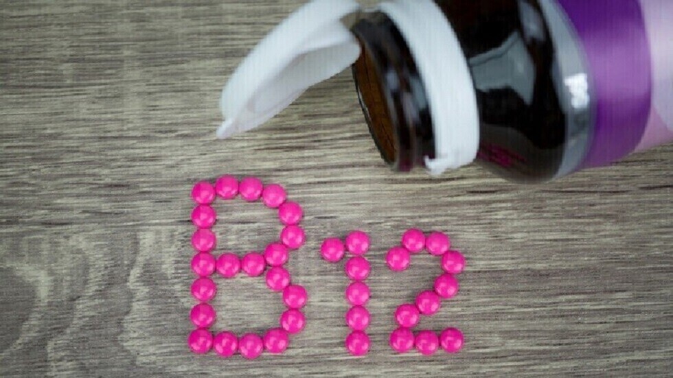 احذرها فوراً.. علامات على جسدك تدل على نقص فيتامين B12