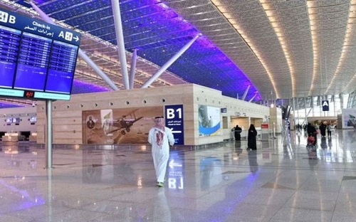 السعودية..  منع مرور 6 أنواع من الأمتعة في المطارات ويعاقب حاملها.. تعرف عليها!