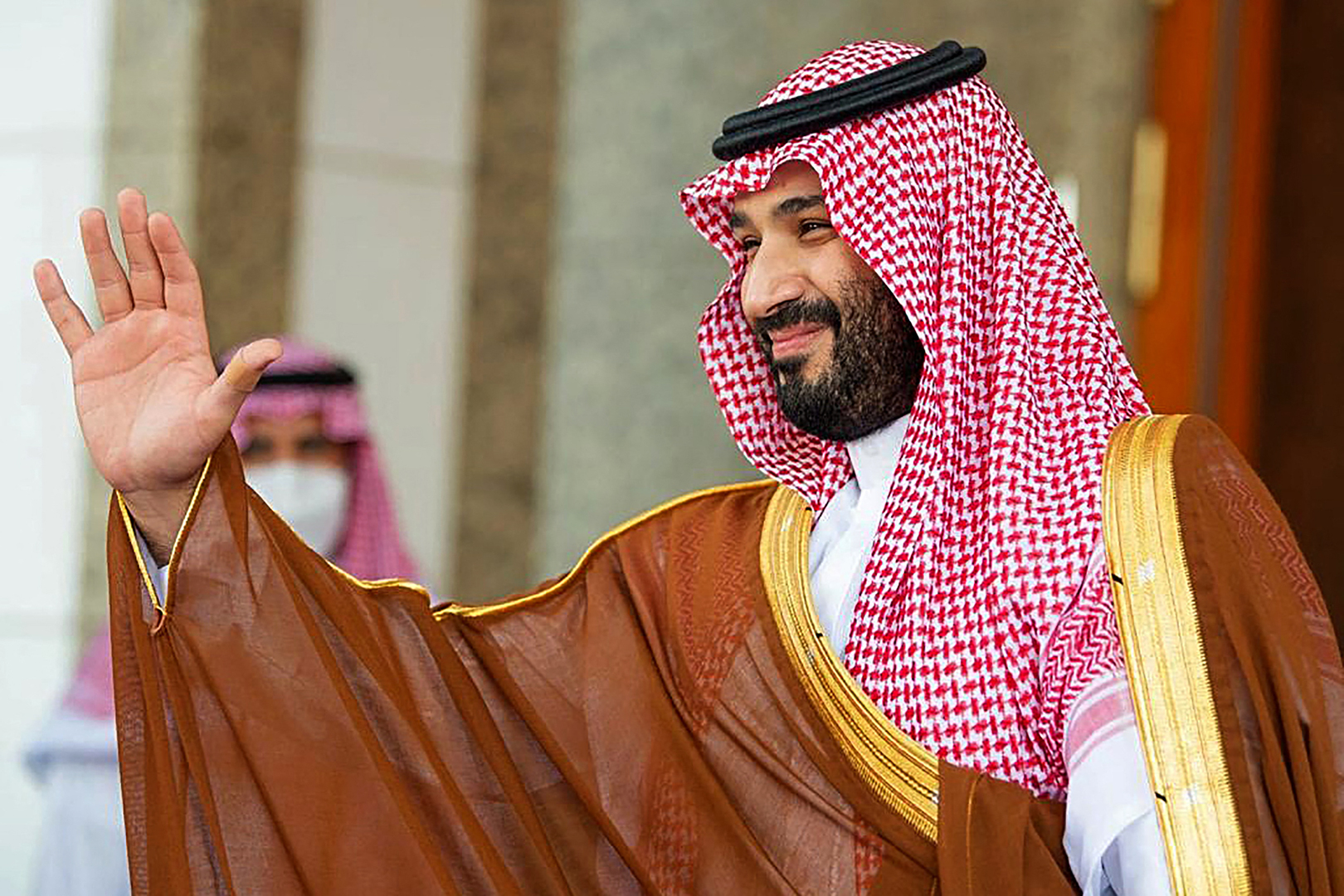 شاهد ملياردير هندي مشهور عالميا يباغت ولي العهد السعودي بأمر مفاجئ صدم الجميع!