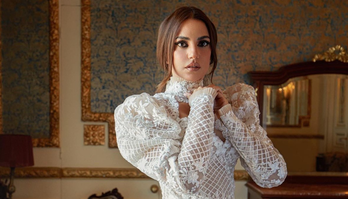 الفنانة درة
