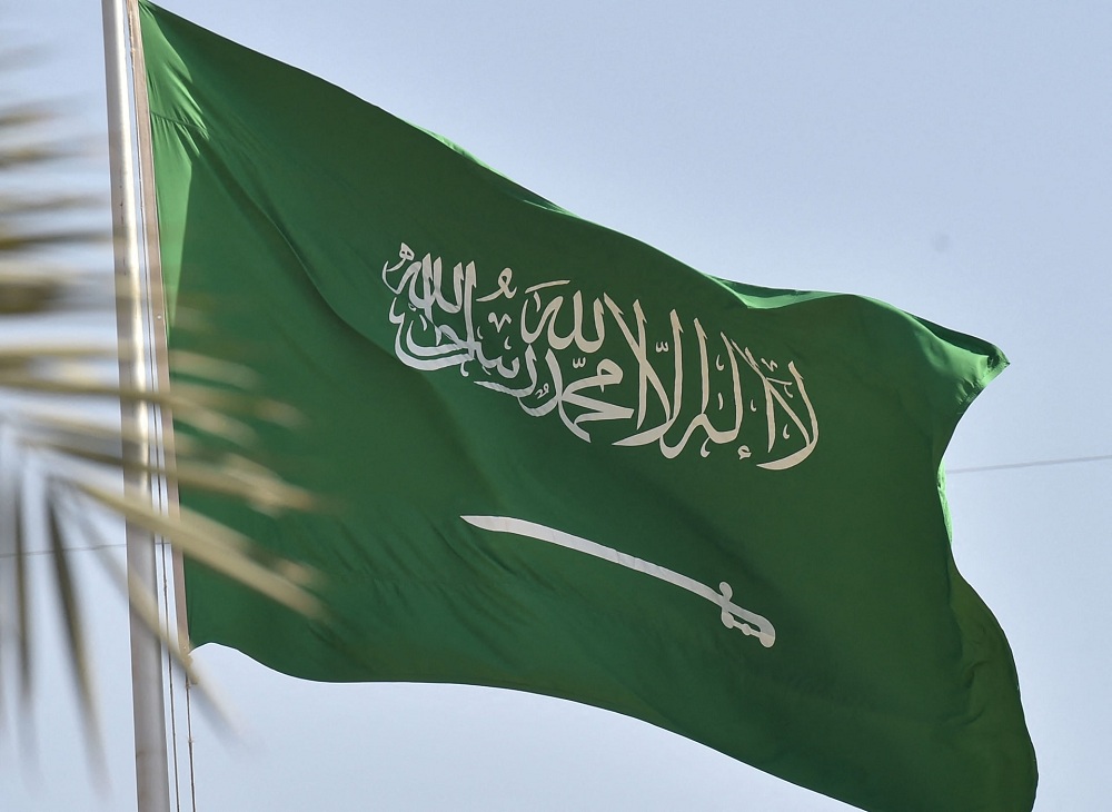 هذه الشخصية تعتبر طوق النجاة لليمن واليمنيين..السعودية تكشف مفاجأة