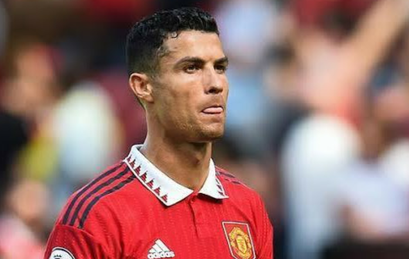 ما السبب وراء رغبة رونالدو في الرحيل عن مانشستر يونايتد هذا الصيف؟