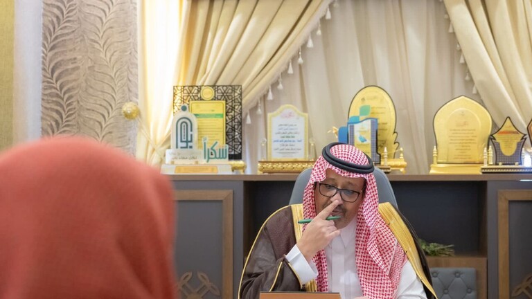 جدل واسع ..امير سعودي يتثير تفاعل كبير في مواقع التواصل برده بثلاث كلمات على امرأة مديونة بمبلغ ضخم