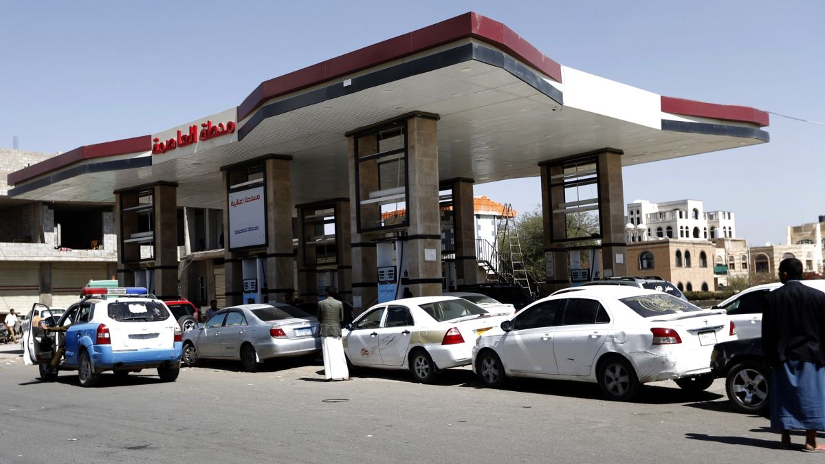 محطة بنزين في صنعاء