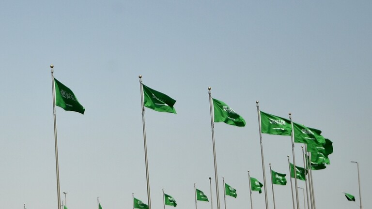 مقتل سعودي بطريقة وحشية وهو يشتري وجبة الغداء!!