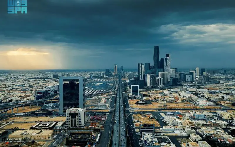 بعد قصة حب طويلة.. شاب سعودي يكتشف أن حبيبته رجل وليس إمرأة!..شاهد كيف واجه الصدمة!