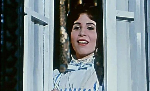 أشهر فنانة فائقة الجمال عاشت فاحشة الثراء كالأميرات بالقصور وتوفيت وهي تتسول في الشوارع .. شاهد من تكون ؟