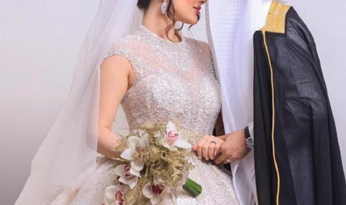 بعد دقائق من الزفاف .. عريس مصري يصدم عروسه بعد عودتهما من الزفاف .. مافعله في الحمام لا يخطر على بال ابليس ؟