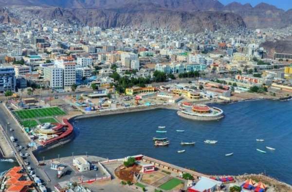 القوات الإماراتية تنسحب من القصر الرئاسي بعدن بشكل مفاجئ لهذا السبب ! 