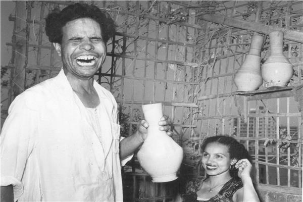 هذا الفنان المصري الشهير نهض أثناء تشريح جثته وهو يردد : قدرة الله..و ارعب كل الحاضرين! .. من يكون ؟