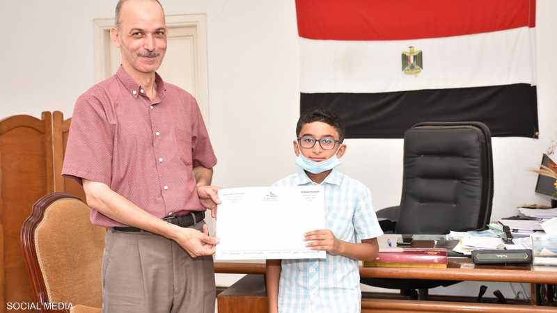  لن تصدق ما هي جنسيته؟ أذكى طفل عربي ينقل من صف سادس إلى الجامعة!! 