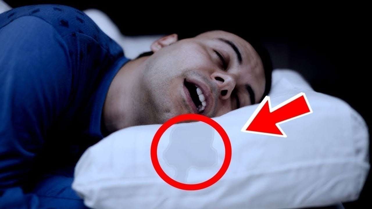 إذا استيقظت من النوم ووجدت لعابا على وسادتك فاعرف ان هناك سبب خطير يحذرك منه الأطباء !