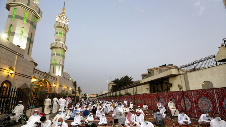 السعودية : قرار إيقاف هذه العادات والأمور في كافة المساجد داخل أراضي المملكة