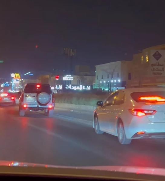 المرور السري السعودي يطارد سيارة يقودها مقيم يمني لهذا السبب!