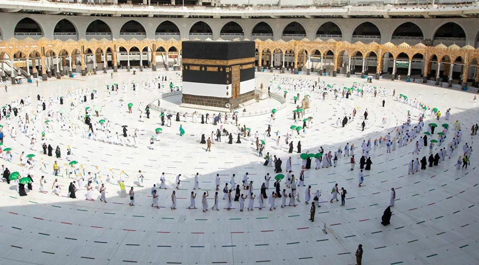 لأول مرة..السعودية تضع شرط غير مسبوق على المقمين في السعودية للسماح لهم بالحـج في موسم هذا العام 1444