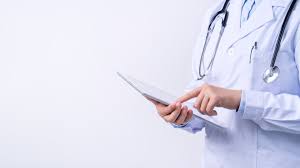شاهد طبيب عالمي يحذر من عادة سيئة تسبب الجلطات وفقدان البصر .. تعرف عليها قبل فوات الأوان